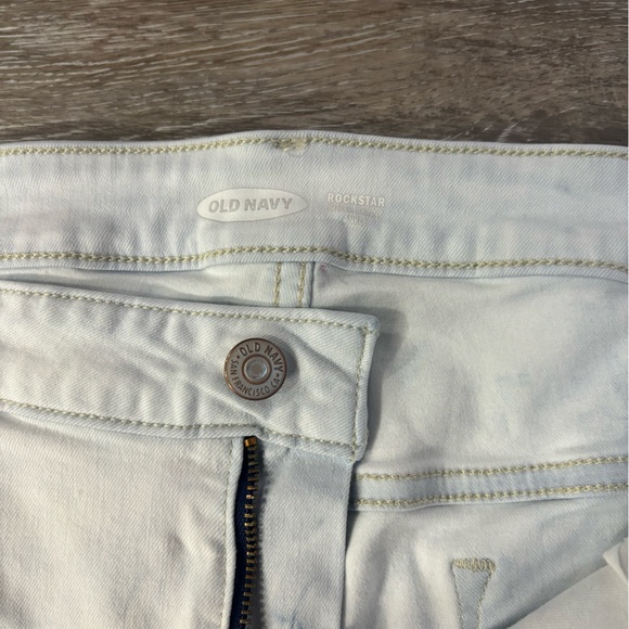 Old Navy Jeans Sz 18 Acid Wash Skinny Rockstar Frayed Leg Light Denim Mid Rise - Picture 2 of 5